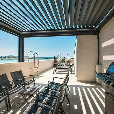 Penthouse Croatiendream With 3 Bedrooms, Pool And Sea View