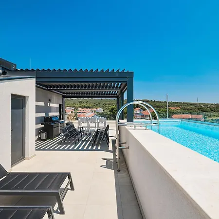 Penthouse Croatiendream With 3 Bedrooms, Pool And Sea View
