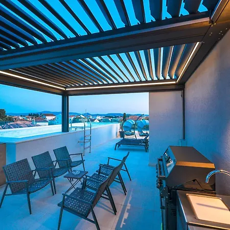 Penthouse Croatiendream With 3 Bedrooms, Pool And Sea View