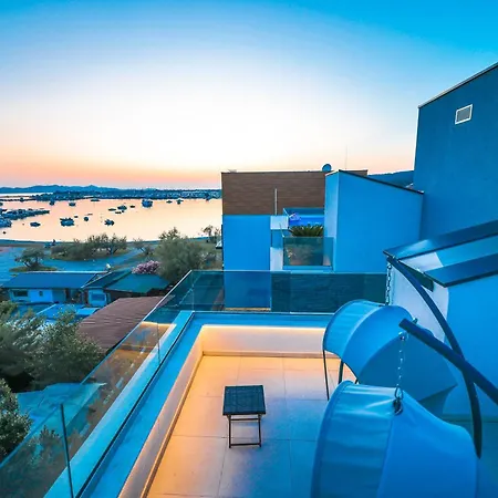 Penthouse Croatiendream With 3 Bedrooms, Pool And Sea View