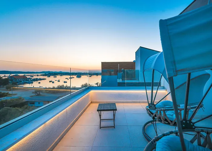 Penthouse Croatiendream With 3 Bedrooms, Pool And Sea View * Sukošan
